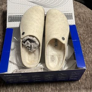 Brand new fleece birks